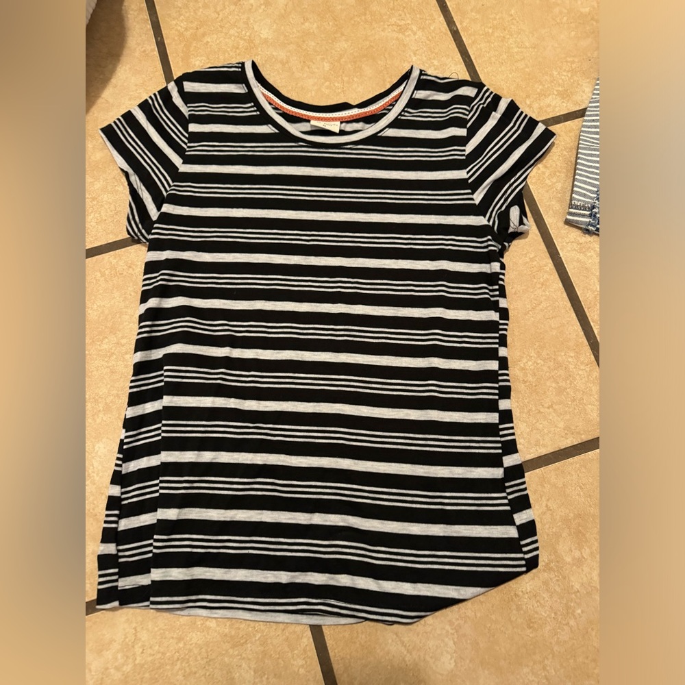 Black & White Striped Dress T-Shirt, Size Medium